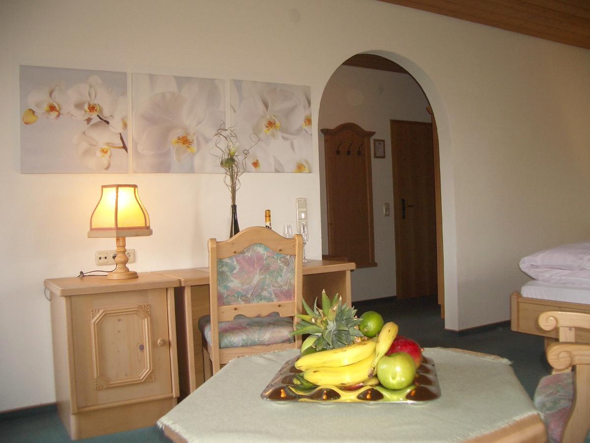 Hotel Bergblick วาร์เมนชไตนาค ภายนอก รูปภาพ