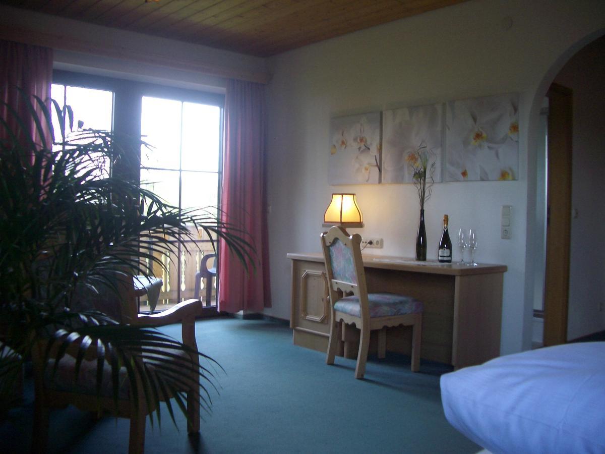 Hotel Bergblick วาร์เมนชไตนาค ภายนอก รูปภาพ